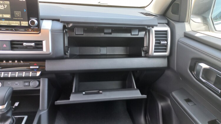 L200 2.4 TD AT Ultimate