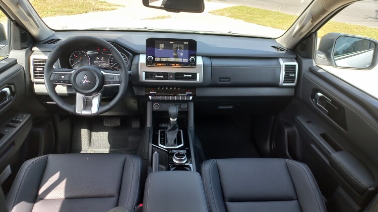 L200 2.4 TD AT Ultimate