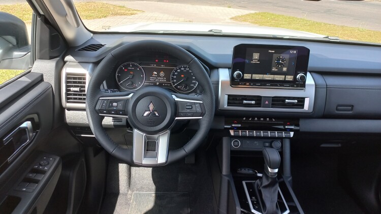 L200 2.4 TD AT Ultimate