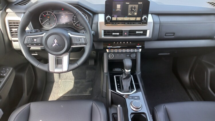 L200 2.4 TD AT Ultimate