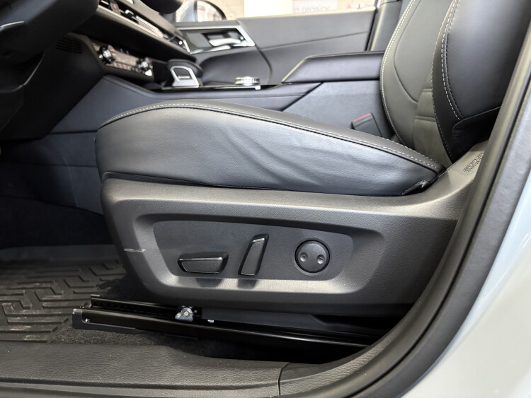 Outlander 2.5 CVT Intense