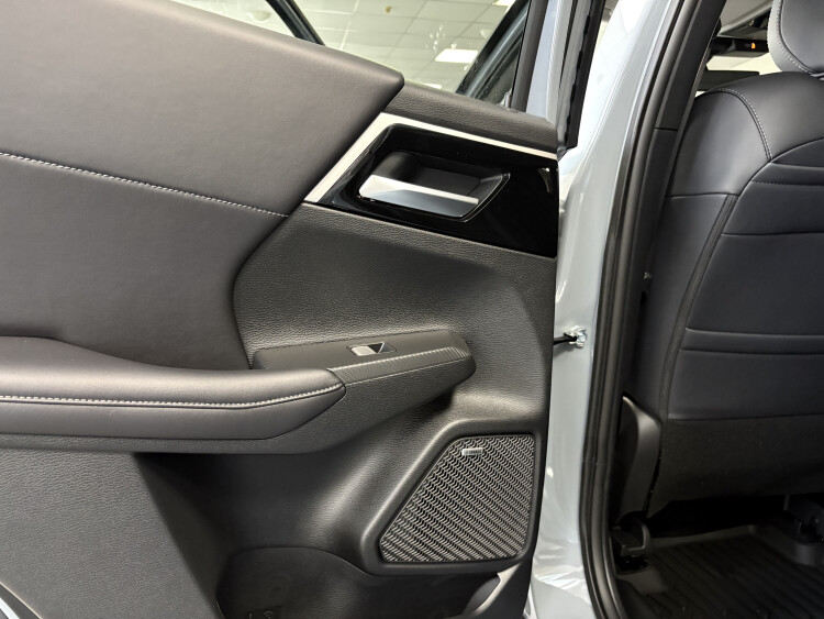 Outlander 2.5 CVT Intense