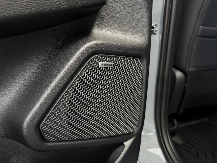 Outlander 2.5 CVT Intense