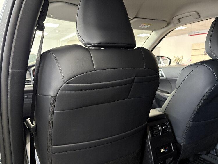 Outlander 2.5 CVT Intense