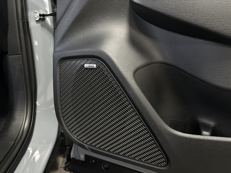 Outlander 2.5 CVT Intense