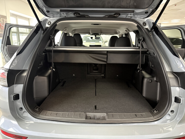 Outlander 2.5 CVT Intense