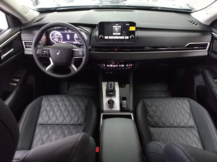 Outlander 2.5 CVT Ultimate