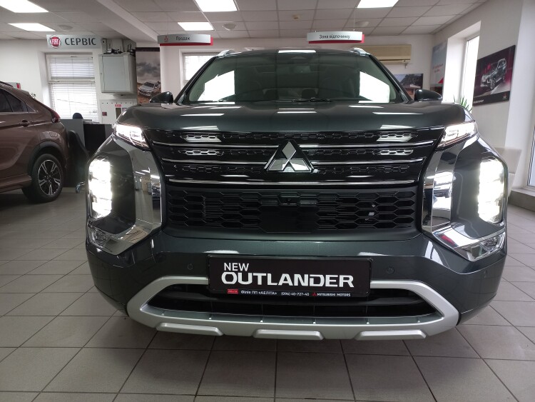 Outlander 2.5 CVT Ultimate