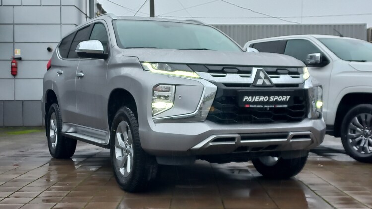 Pajero Sport 3.0 P AT Instyle