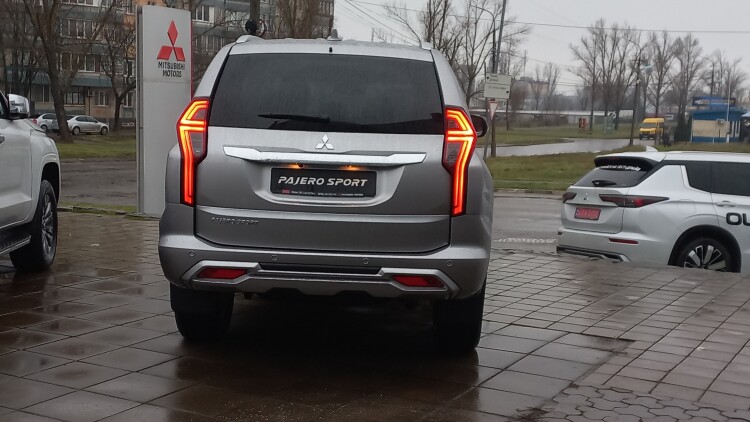 Pajero Sport 3.0 P AT Instyle