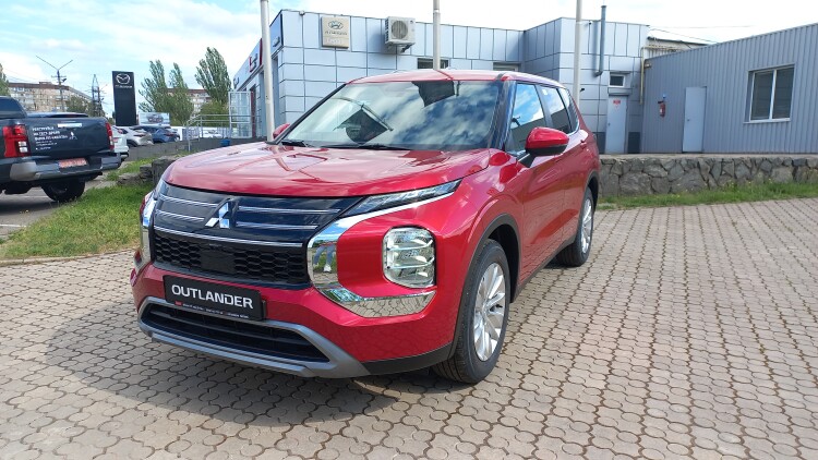 Outlander 2.5 CVT Intense