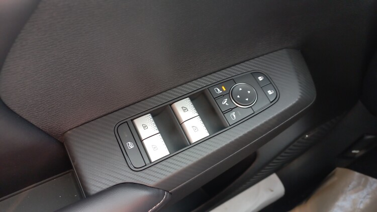 Outlander 2.5 CVT Intense