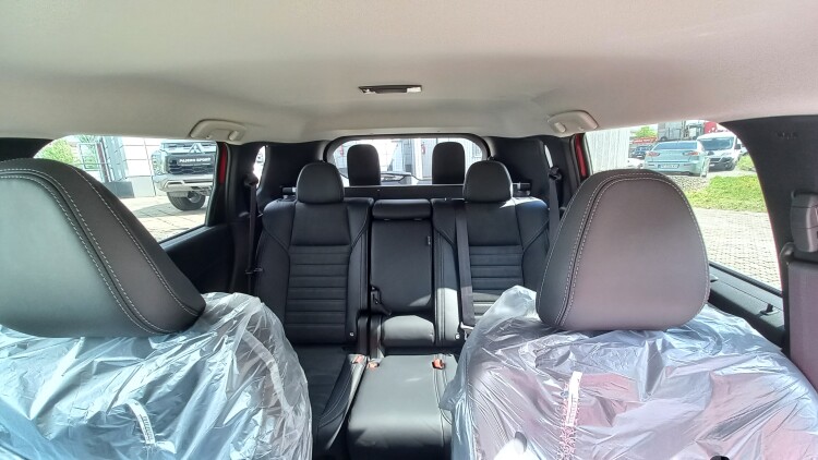 Outlander 2.5 CVT Intense