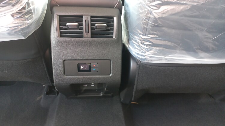 Outlander 2.5 CVT Intense