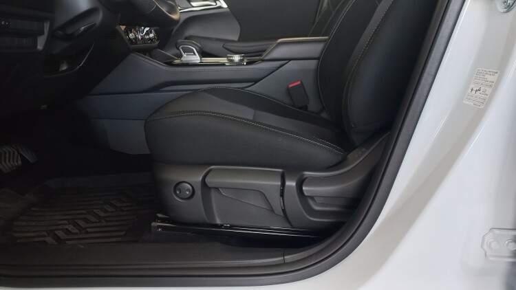 Outlander 2.5 CVT Business